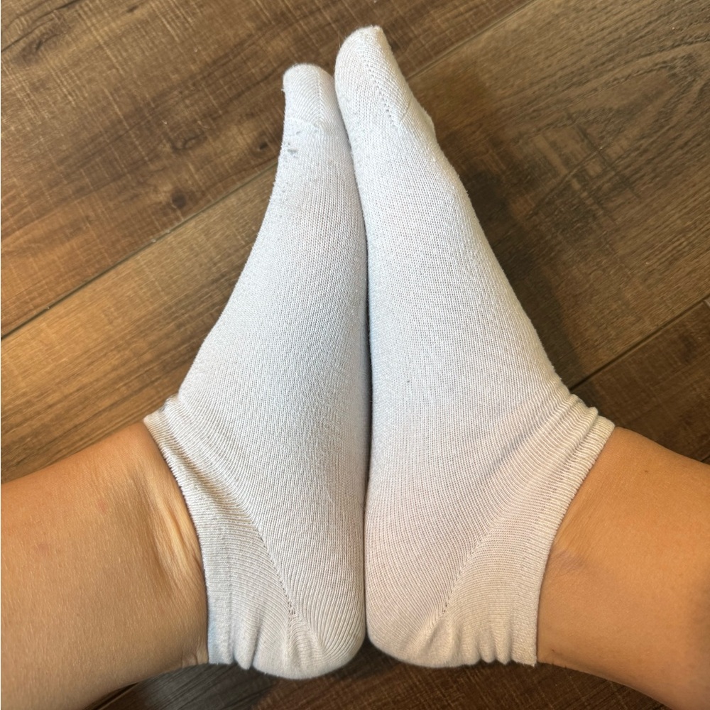 Adidas White Ankle Socks Gently Worn Size 11 Feet - Picture 5 of 6